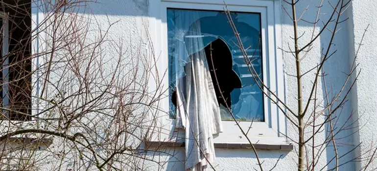 Storm Window Installation Contractors in Ruskin, FL